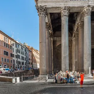 Hub Pantheon , Roma Itália